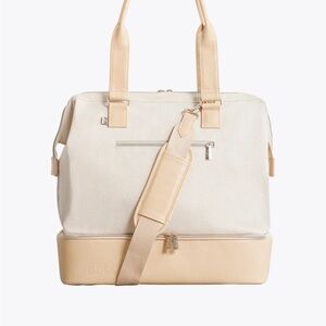 The Mini Weekender 
in Beige  BEIS